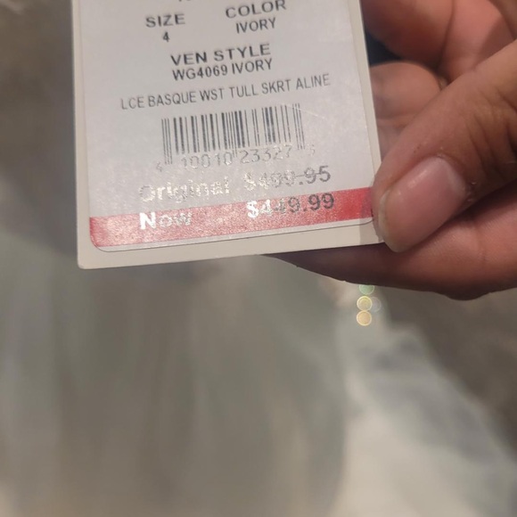 NWT Size 4 David’s Bridal Basque Waist Lace Bodice Wedding Dress - Picture 6 of 11